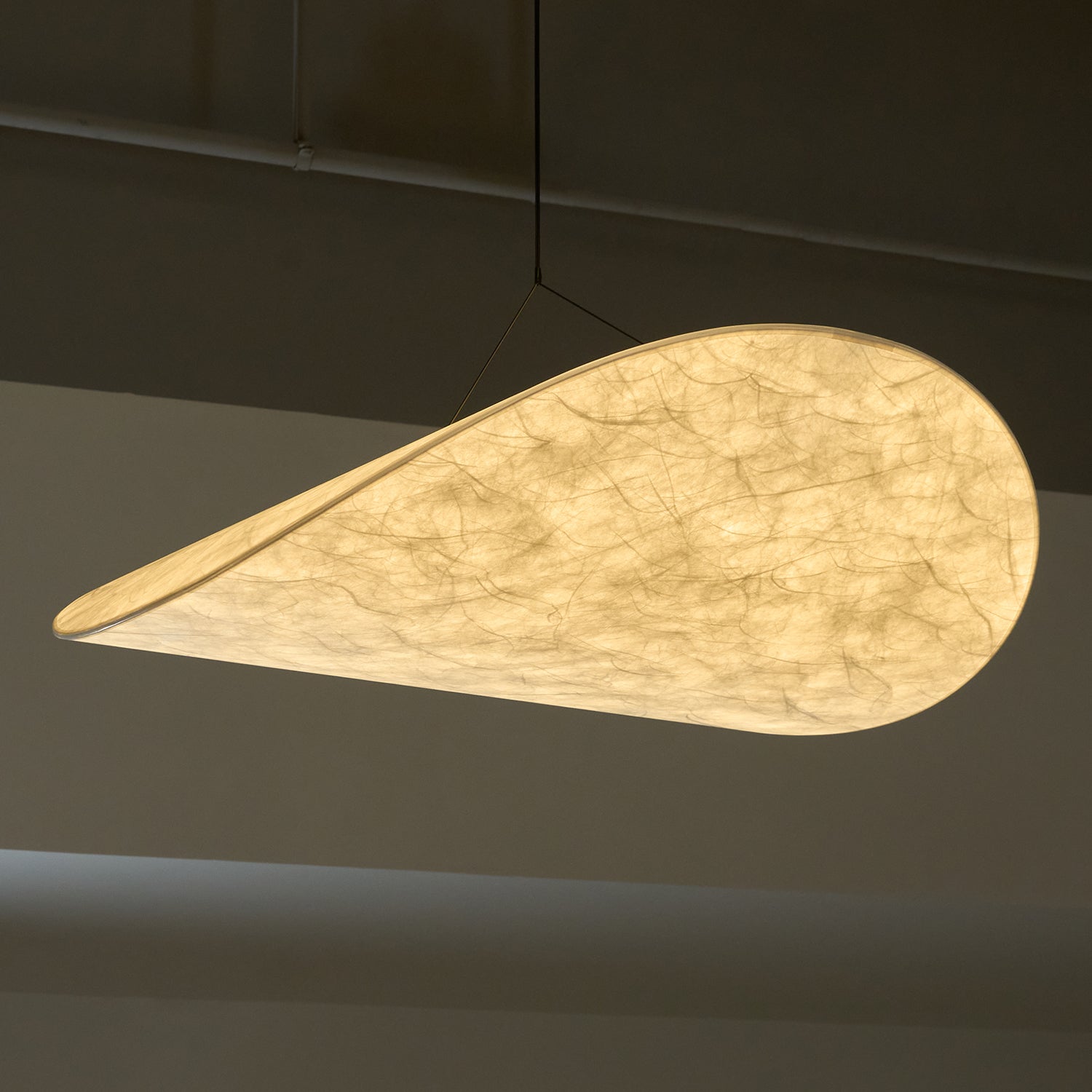 Vela Lampe Suspendue Minimaliste en Soie - Neutralighting
