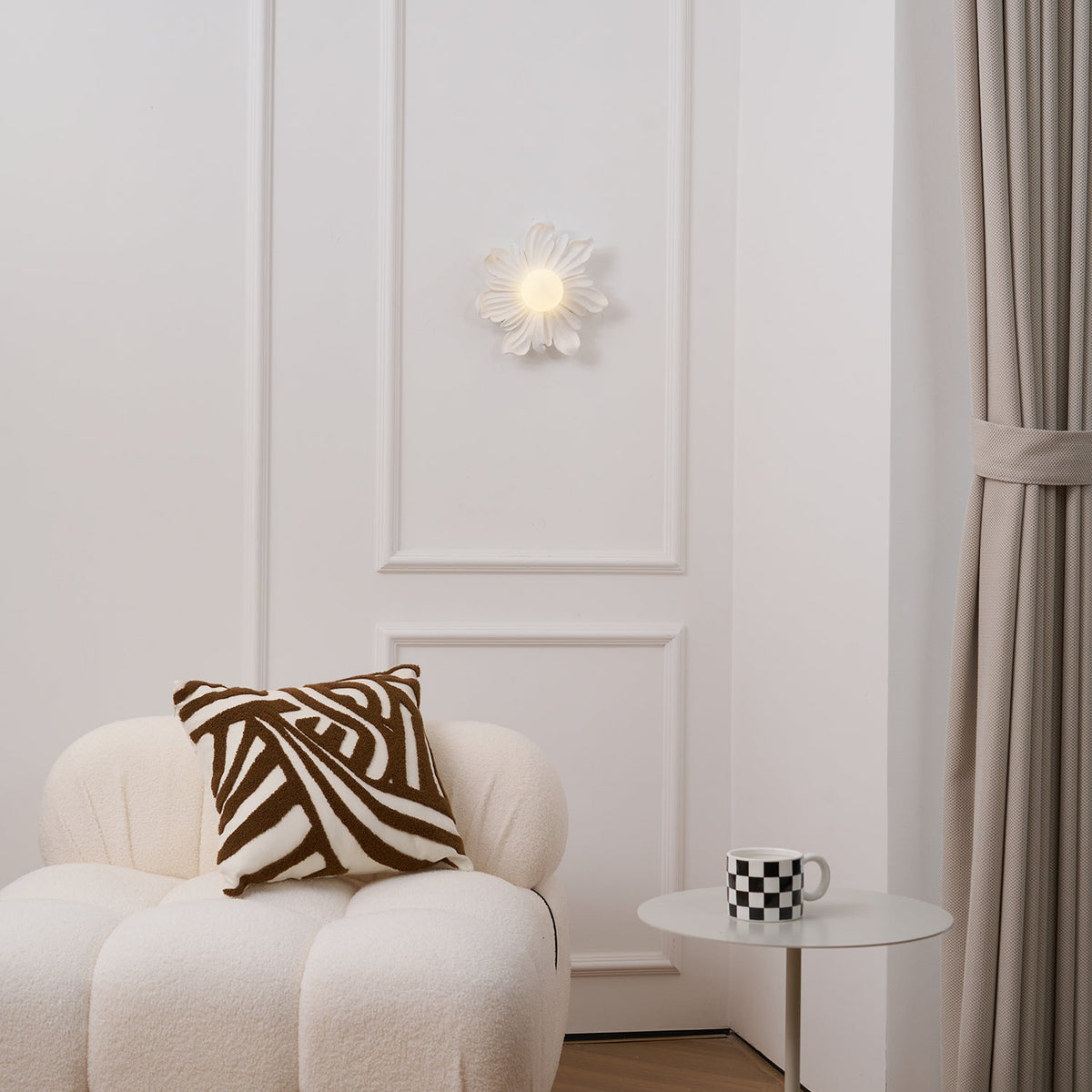 Tina Applique Murale Élégante Fleur - Neutralighting