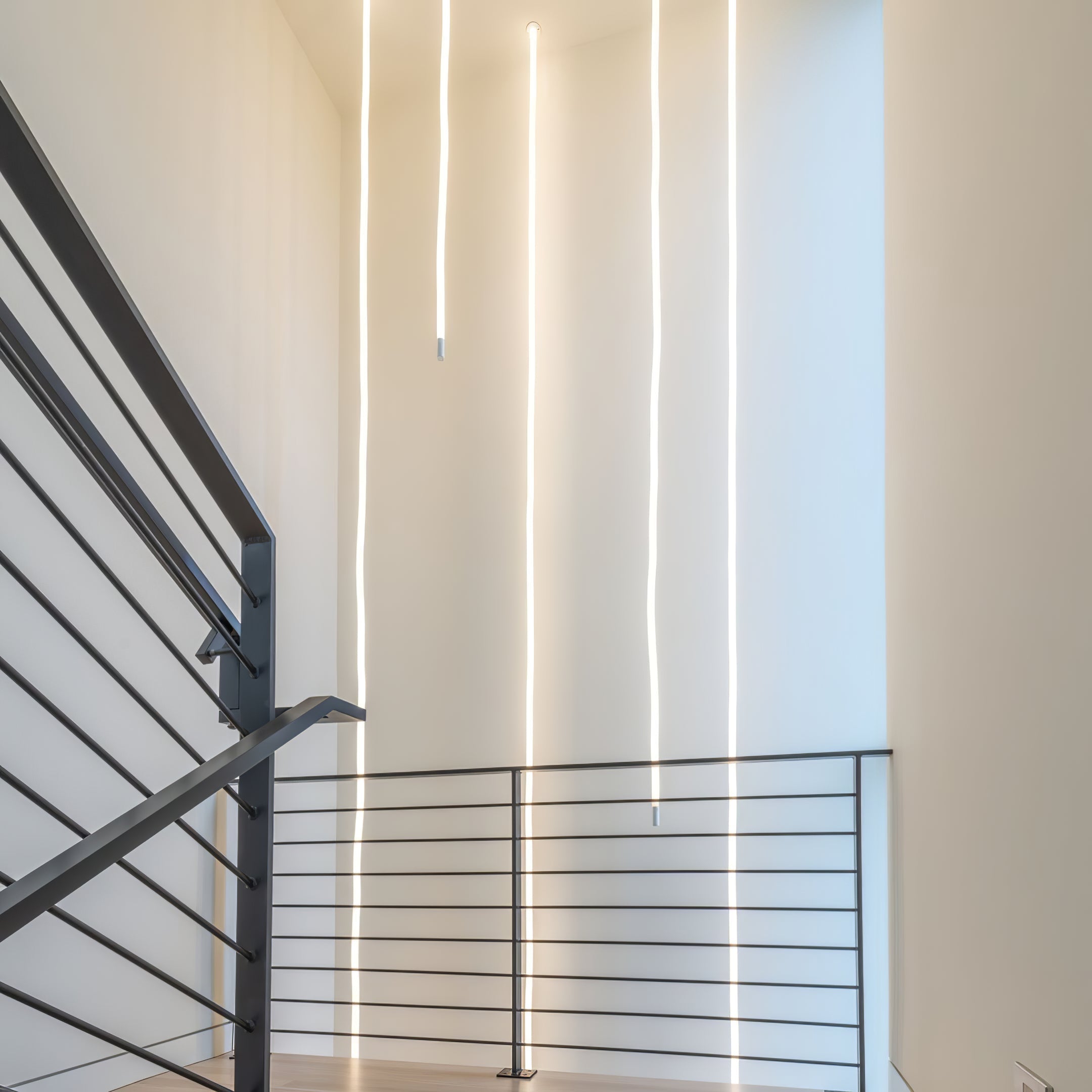 Solara Suspension Courbe Flexible Silicone Laiton - Neutralighting