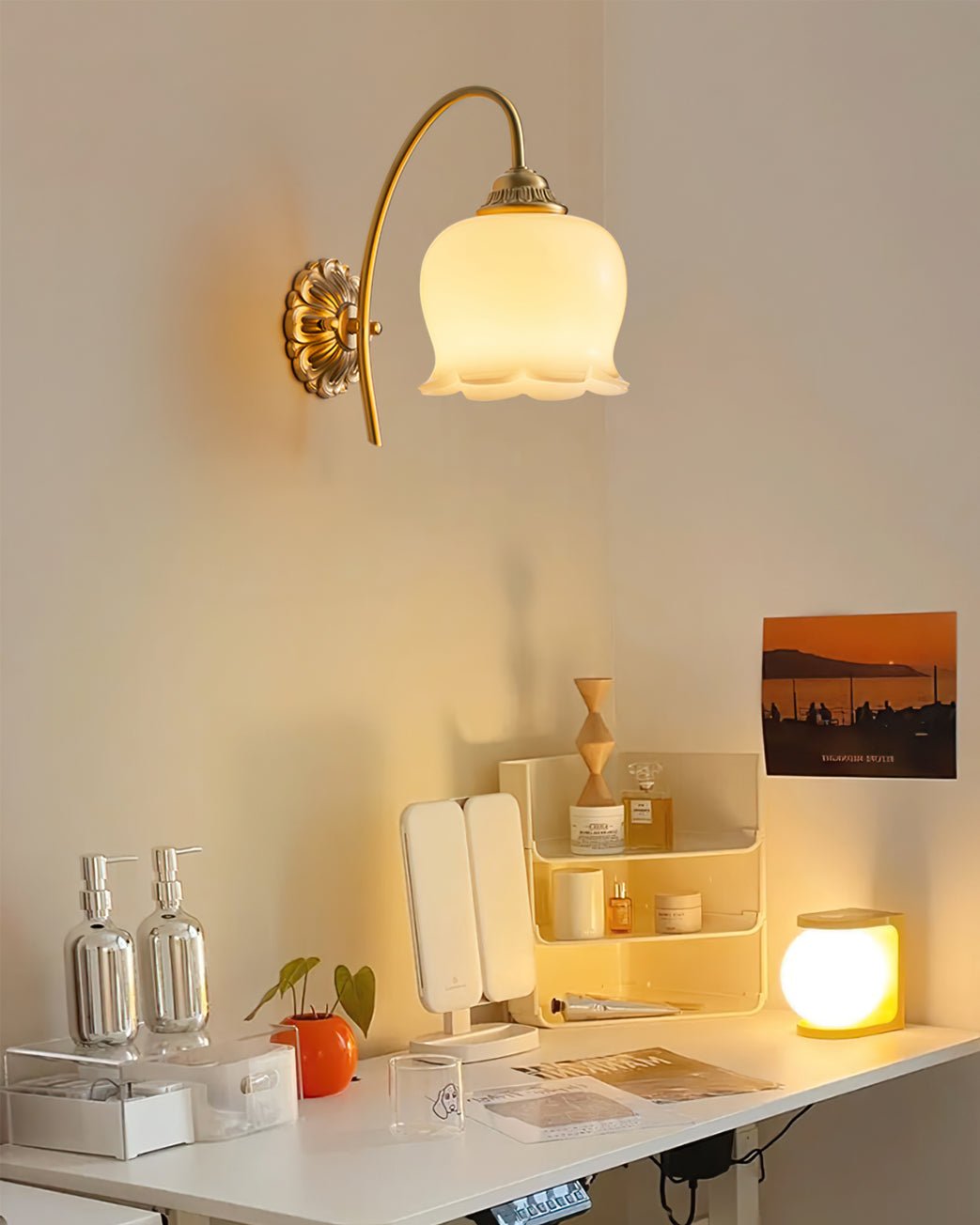 Vivinir Applique Murale en Laiton et Résine Fleur - Neutralighting