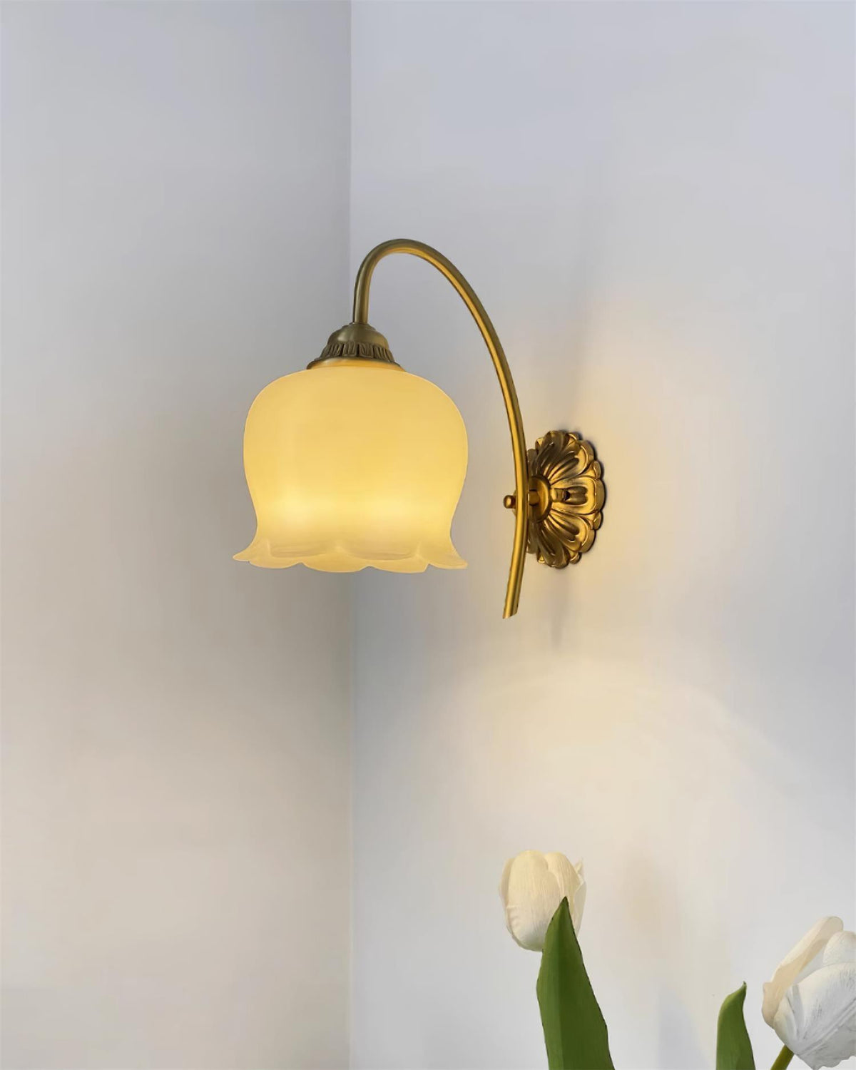 Vivinir Applique Murale en Laiton et Résine Fleur - Neutralighting