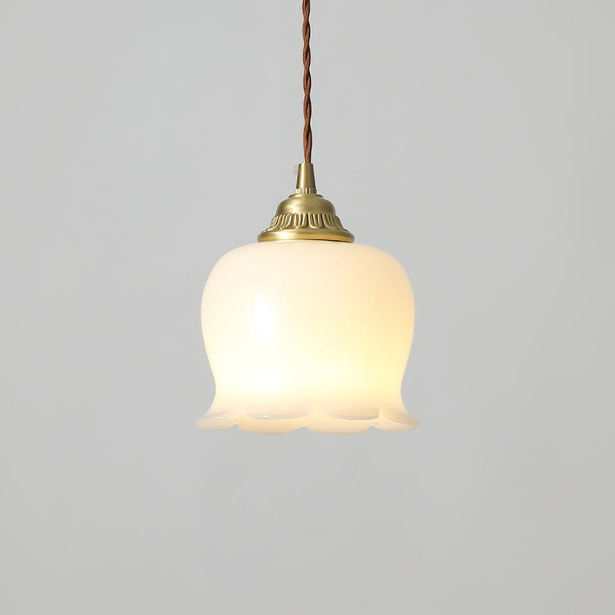 Solviance Suspension Glam en Laiton et Résine - Neutralighting