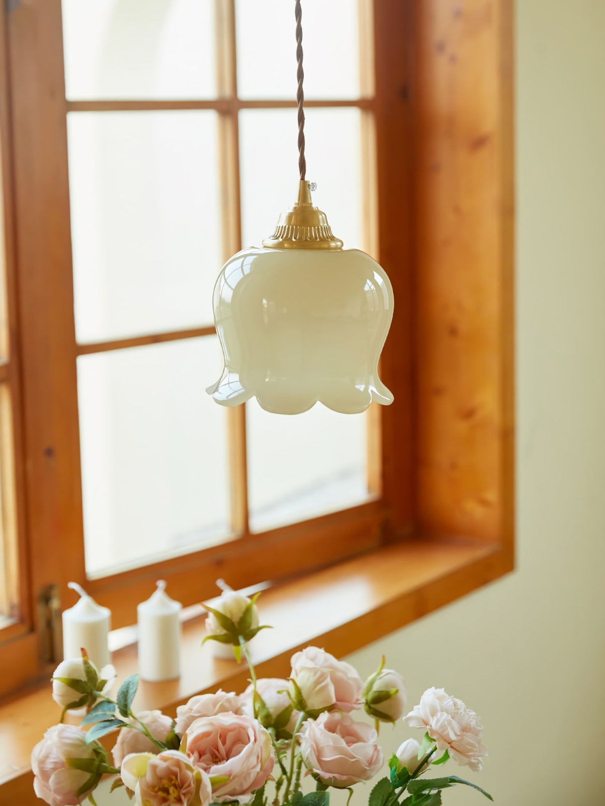 Solviance Suspension Glam en Laiton et Résine - Neutralighting