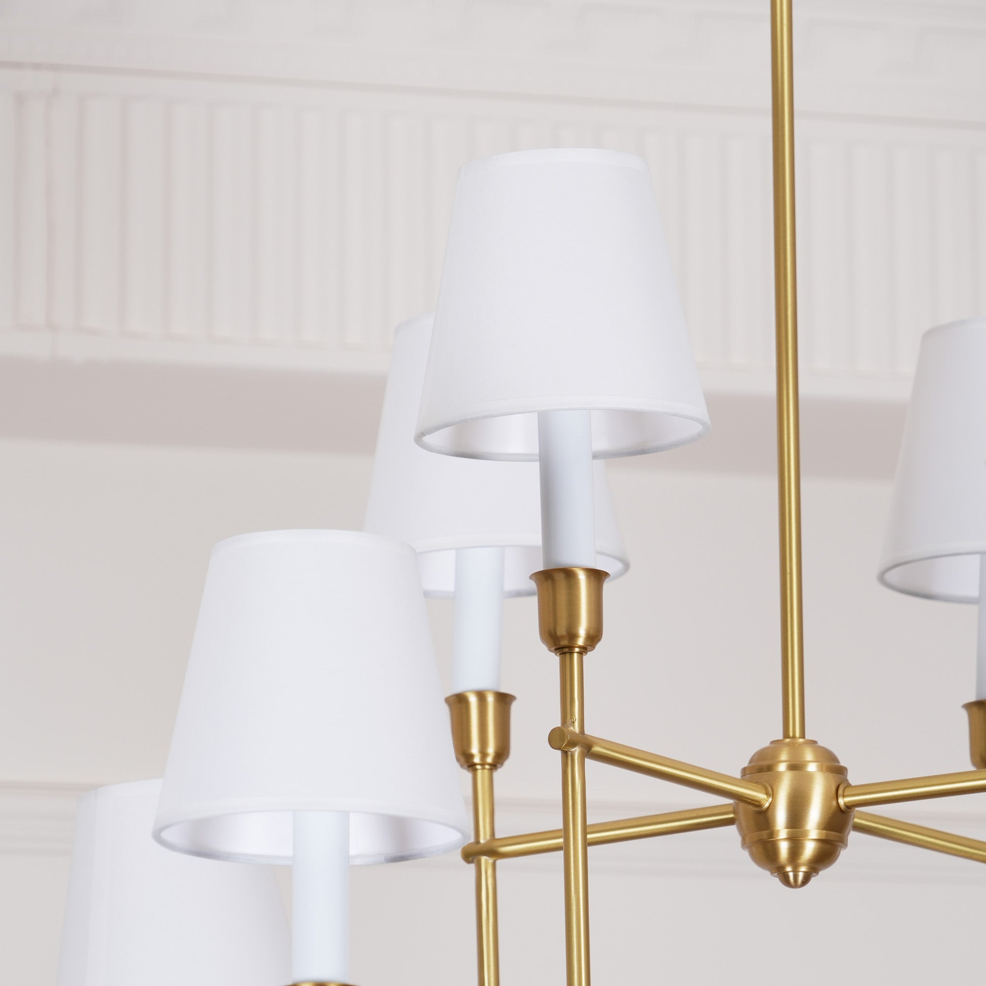 Lustra Chandelier Vendôme en Laiton avec Abat-jour Blanc - Neutralighting