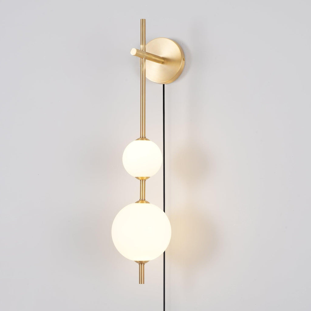 Ilraeia Vertical Globe Plug-in Wall Lamp - Neutralighting