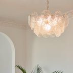 Lustrous Chandelier Victorien en Verre Finition Dorée - Neutralighting