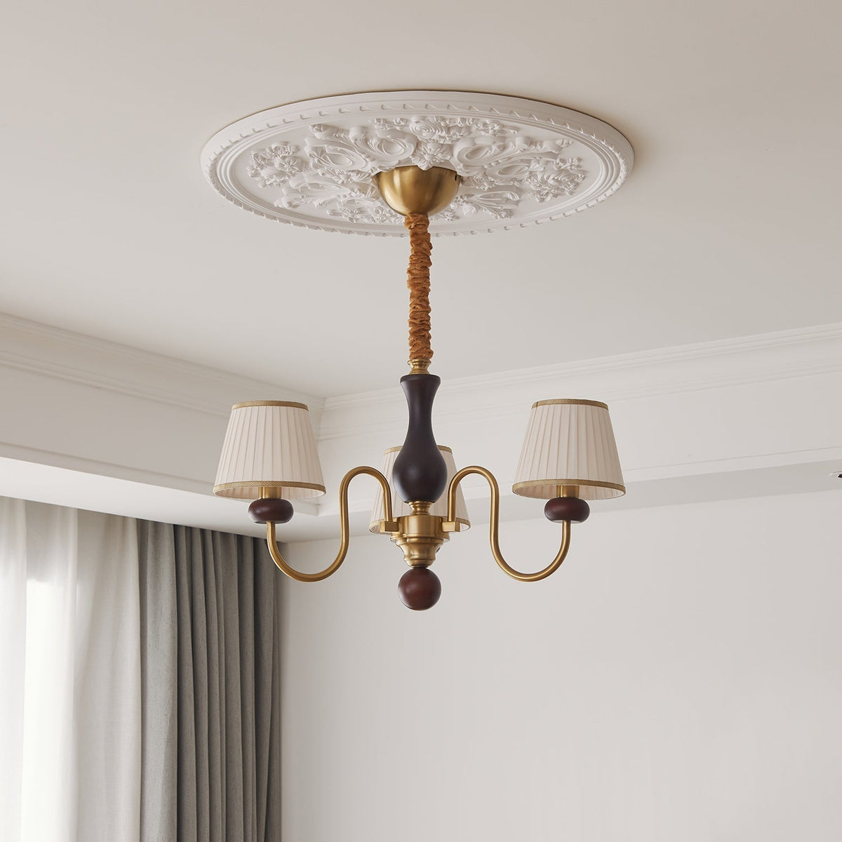 Erthaos Chandelier Bois Tissu Plissé Élégance Traditionnelle - Neutralighting