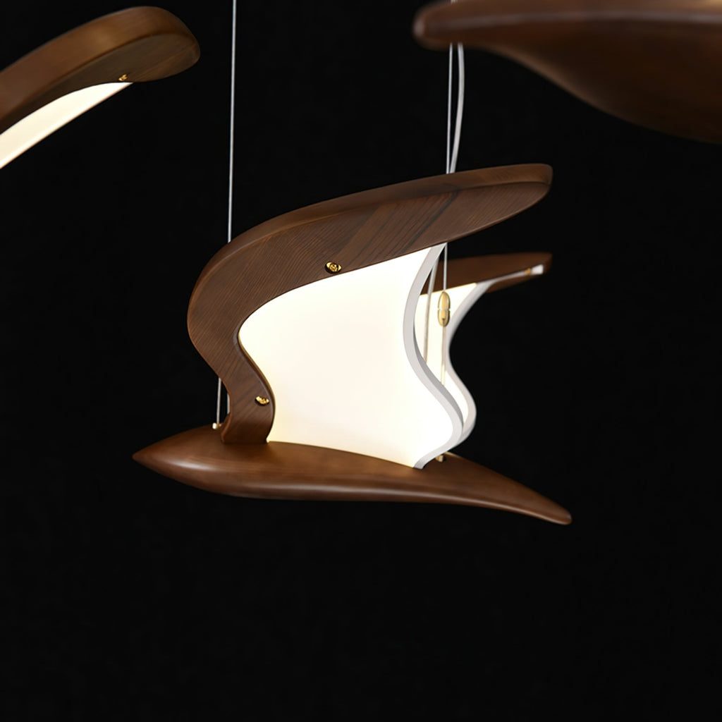 Lustra Chandelier Forme d'Oiseau Bois Sculptural - Neutralighting