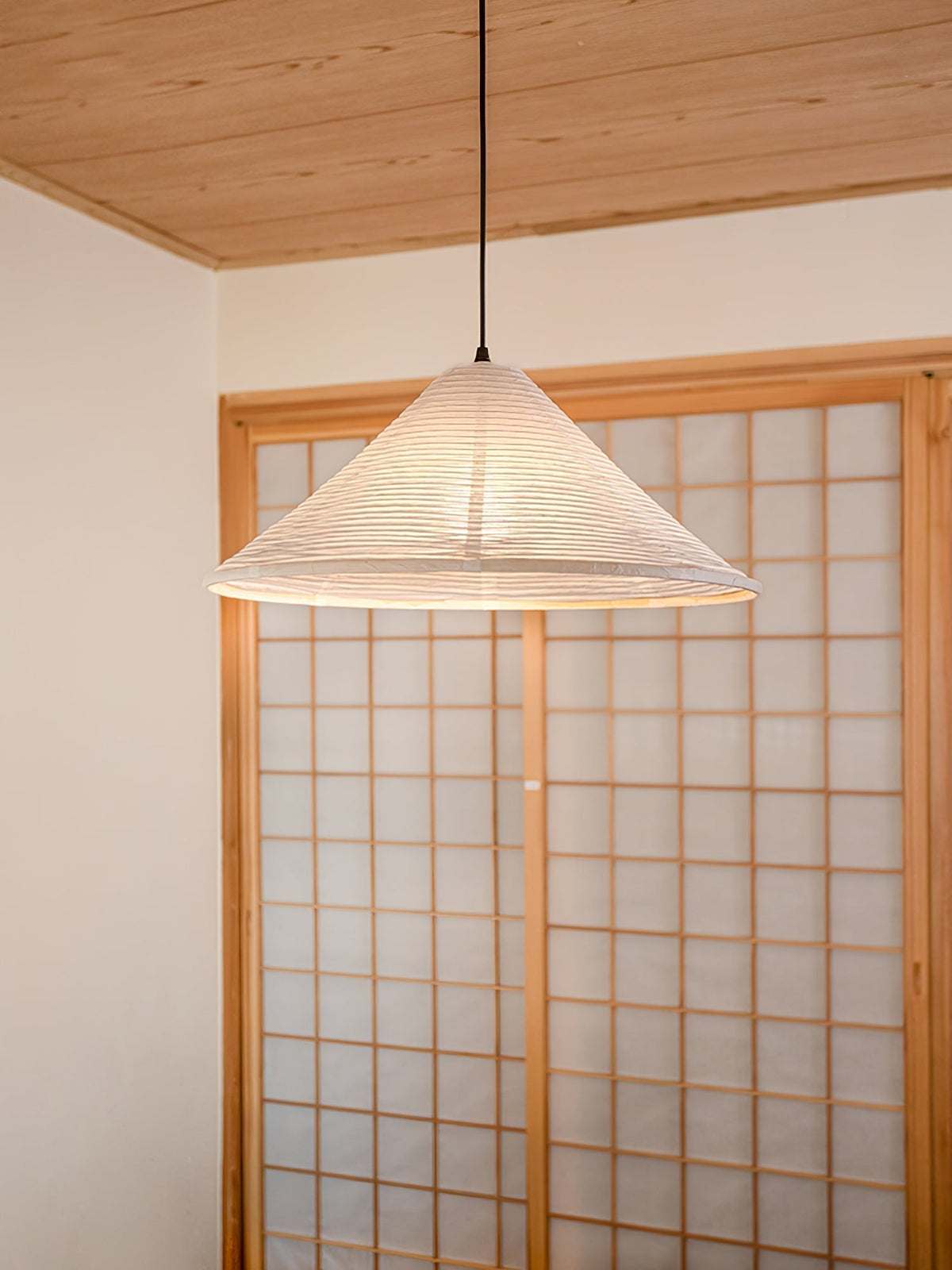 Conic Suspension Lampe Pyramidale en Papier - Neutralighting