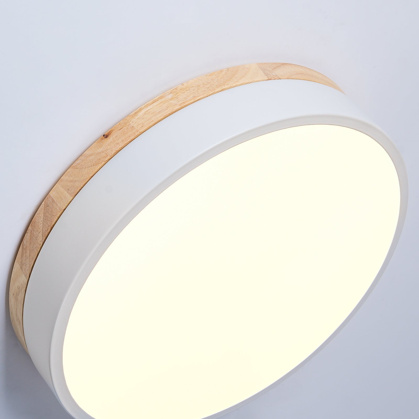 Solara Plafonnier Blanc Ronde avec Bois - Neutralighting