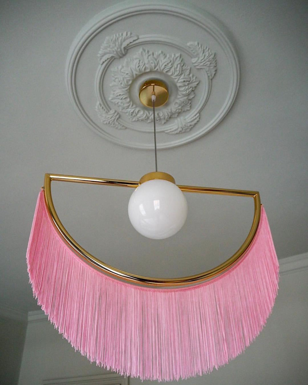 Solara Lampe suspendue en tissu à franges style globe rétro bohème - Neutralighting