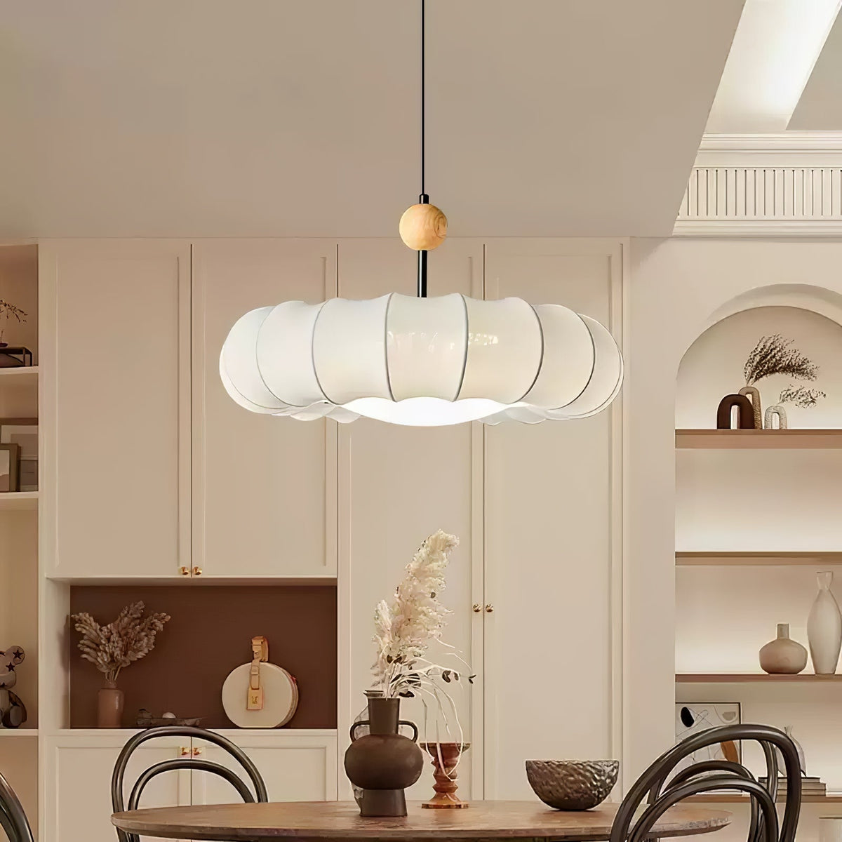 Lyvina Lampe Pendante Traditionnelle en Bois Naturel et Tissu - Neutralighting