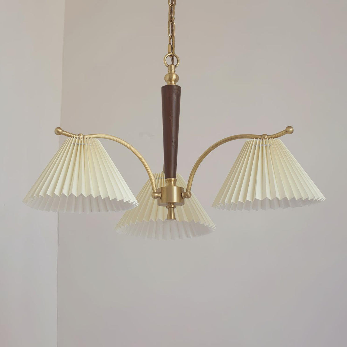 Lustra Chandelier en Laiton Abat-jour Plissé Classique - Neutralighting
