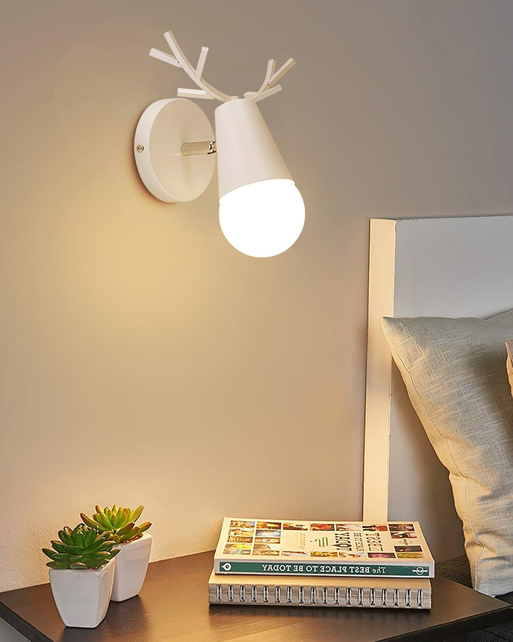 Nivara Applique murale ludique et fantaisiste - Neutralighting