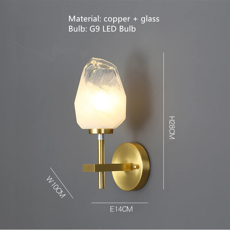 Applique murale design en verre et cuivre doré pour intérieur Naëlle Lointain - Reflets Chaleureux & Décor Raffiné
