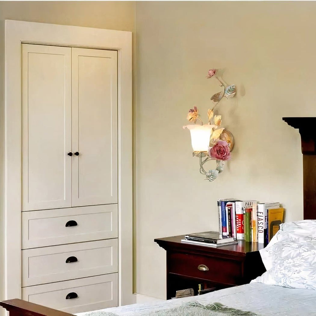 Applique murale en fer forgé en forme de fleur romantique – Évarine Sillage