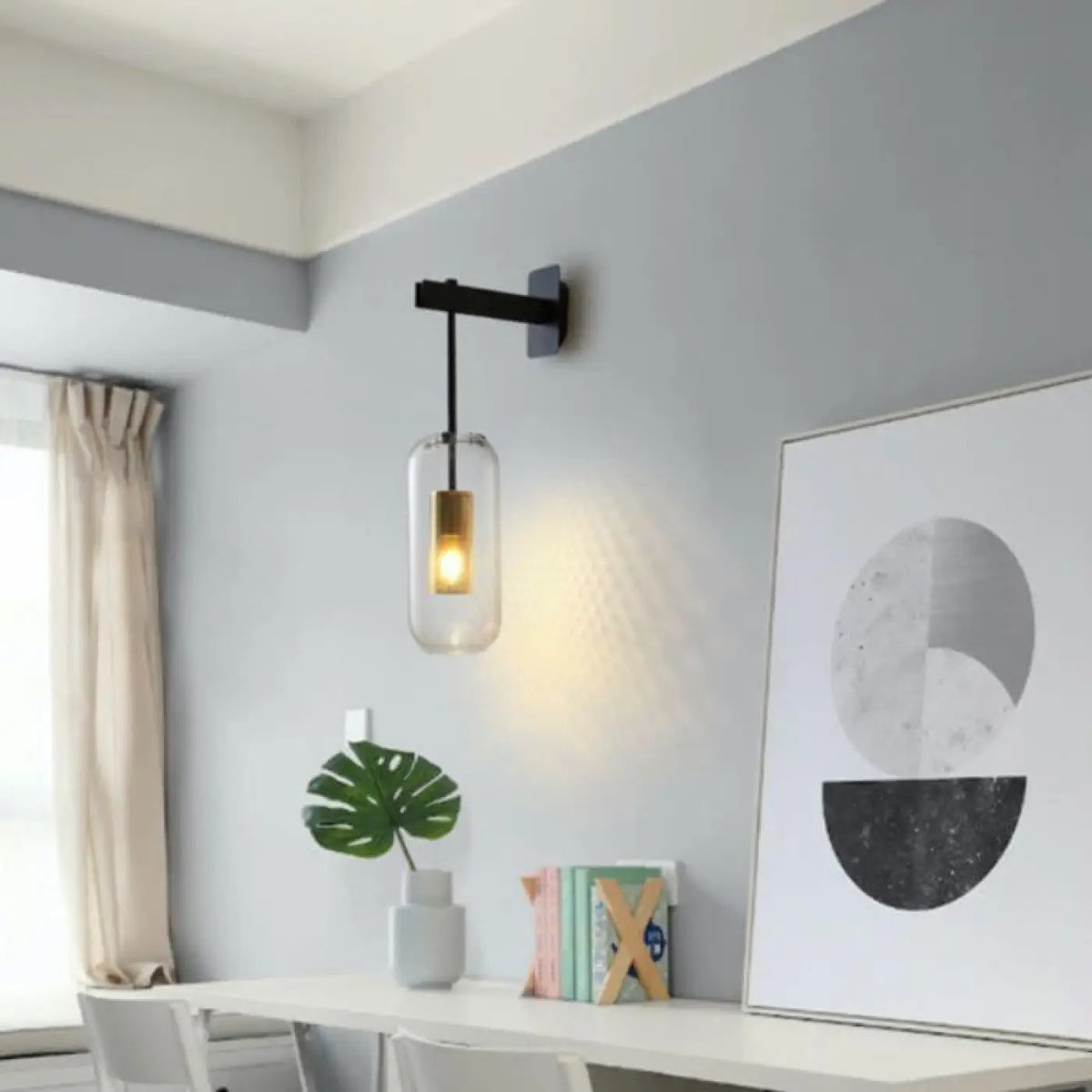 Applique Murale METAL Nélia Passage - Une Présence de Verre Élégante