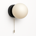 Applique murale moderne boule avec interrupteur décoratif intérieur Ulysse Auréole en Verre - Le Charme du Verre dans le Décor