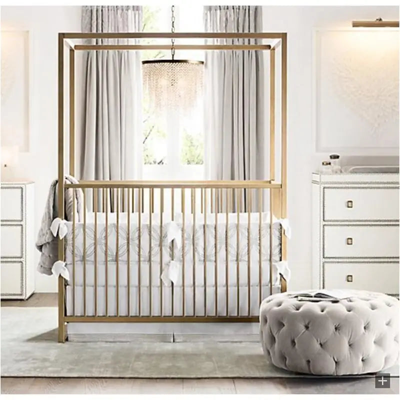 Applique murale — Moderne en cristal doré pour intérieur élégant