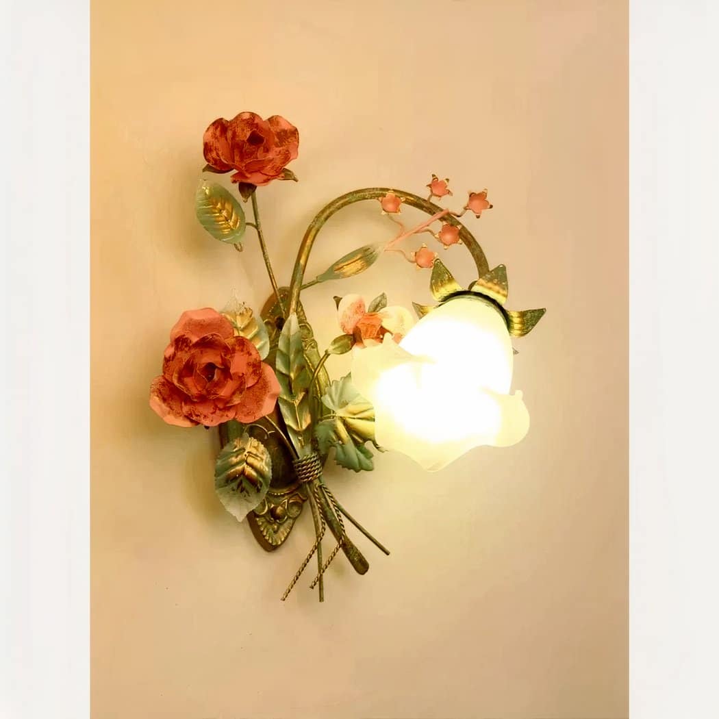 Applique murale rétro en fer forgé et en forme de fleur – Valombre Aube