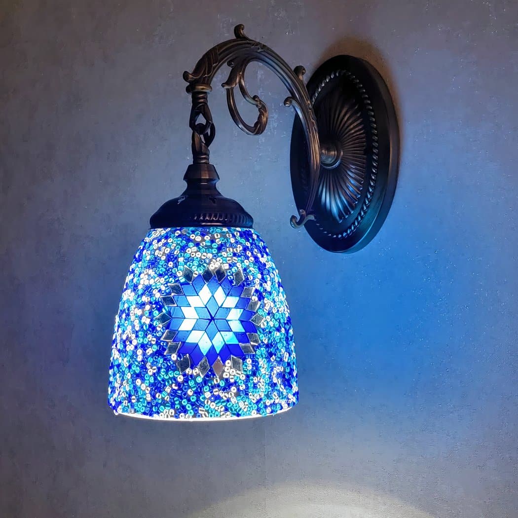 Applique murale style oriental aux reflets bleus – Orélian Arabesque