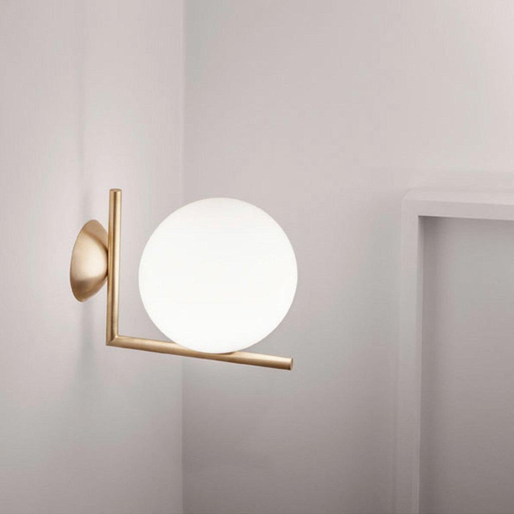 Joanna Applique Murale Moderne Minimaliste en Verre Soufflé Opale - Neutralighting