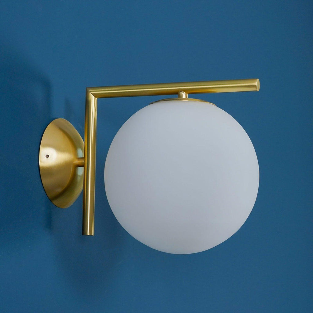Joanna Applique Murale Moderne Minimaliste en Verre Soufflé Opale - Neutralighting