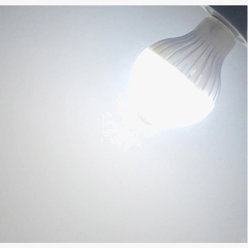 capteur de mouvement infrarouge avec lampe à led intelligente