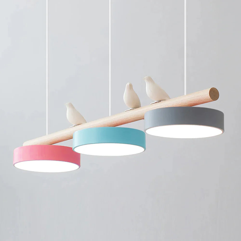 Cliff Suspension Oiseau - Câble Blanc - Rose et Bleu et Gris - Lumière Chaude