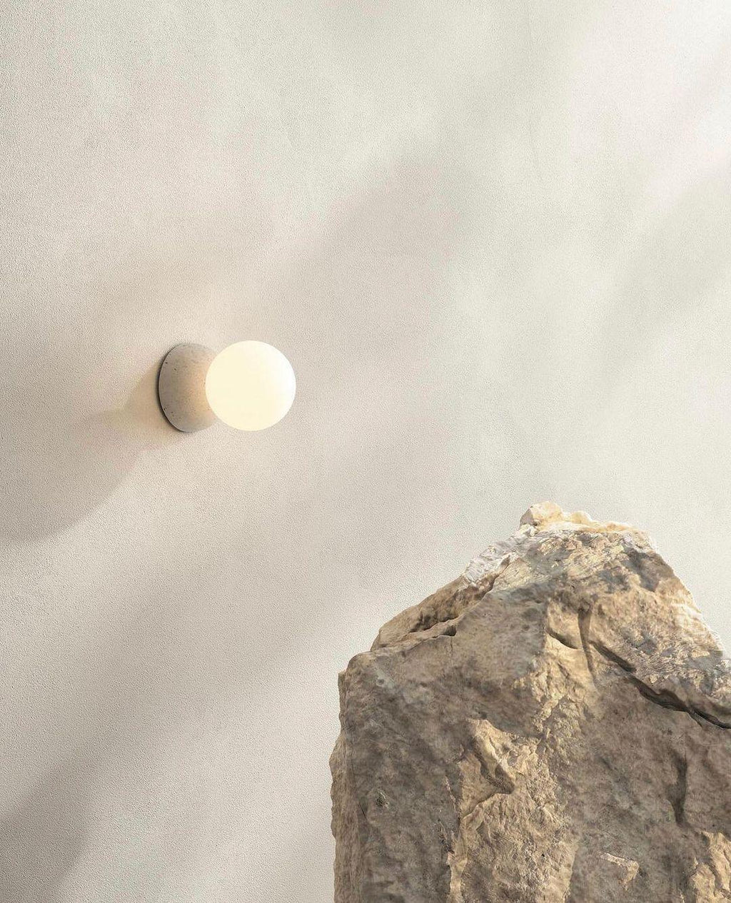 Lustra Applique Murale Béton Verre Opale - Neutralighting