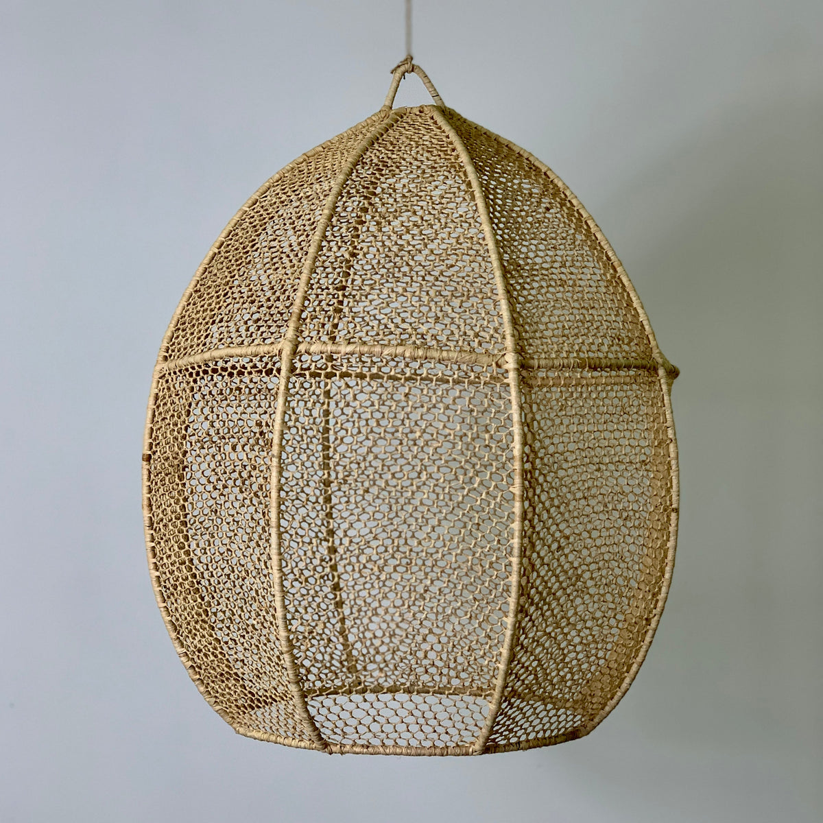Suspension en dentelle de raphia - Boule