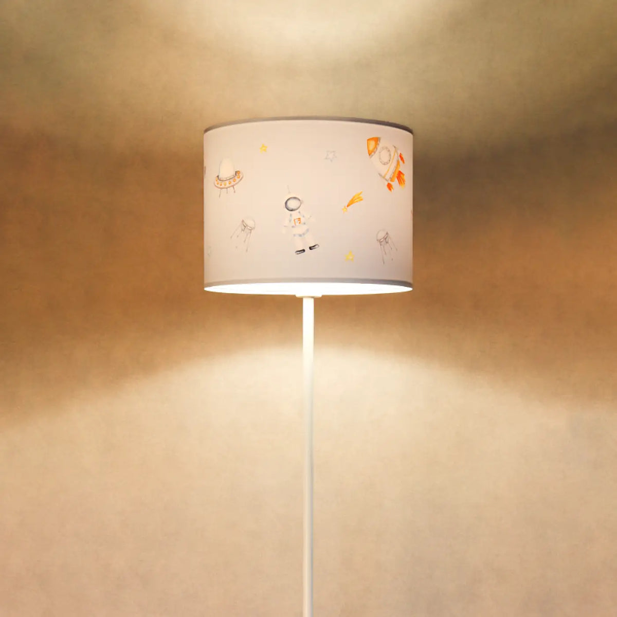 Lampadaire SWEET DREAMS (Bleu Pastel) Valère Rêve en Métal - Une Présence Décorative Affirmée