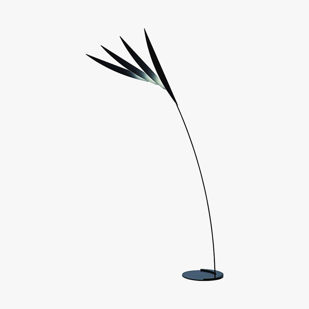 Lampadaire Marianne noir à trois formes de feuilles et pied rond, sur fond blanc