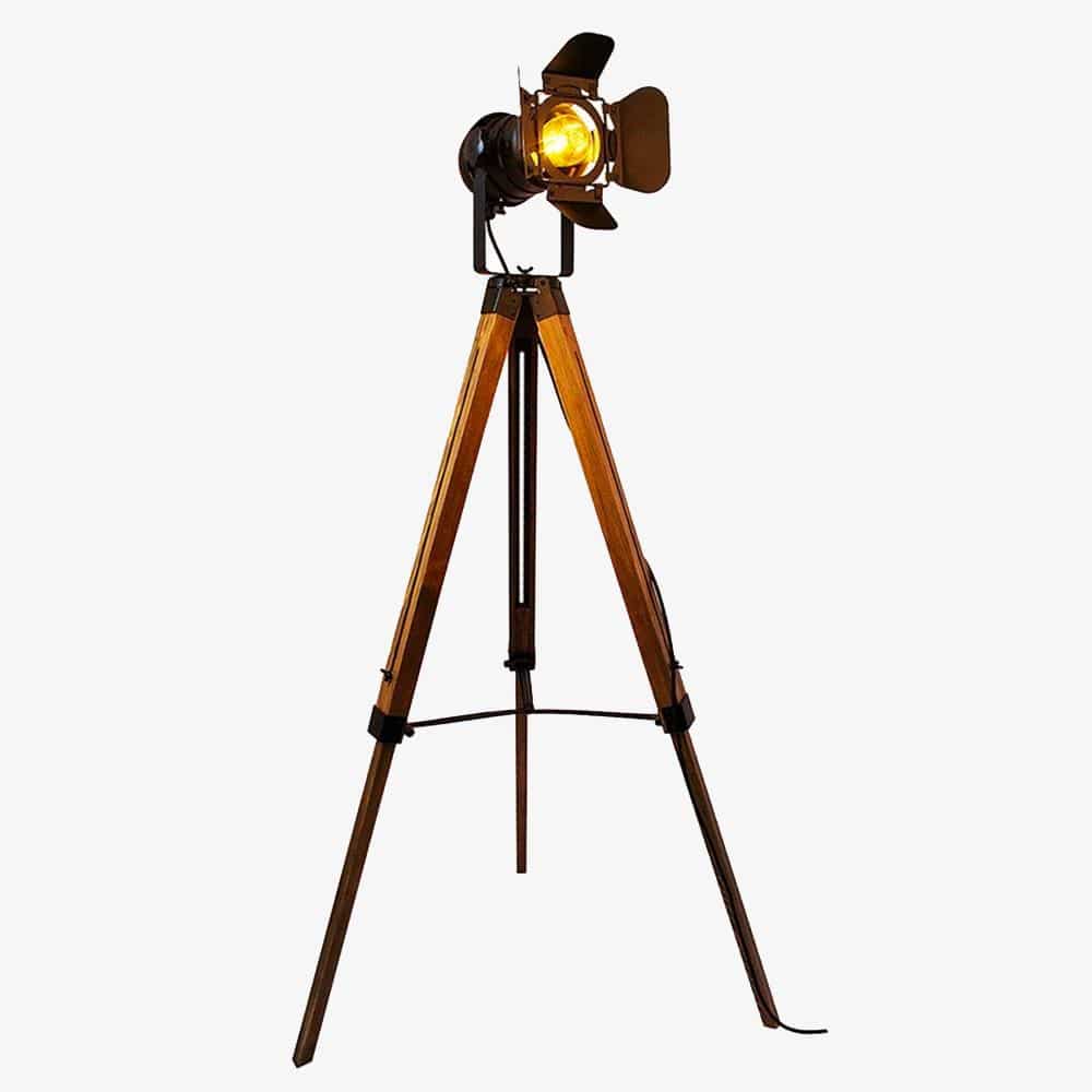 Lampadaire — Projecteur ajustable sur pied en bois