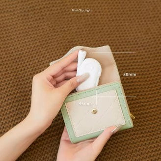 Lampe de lecture Mini portable Évariste Cadence - Un Compagnon pour Vos Moments de Lecture