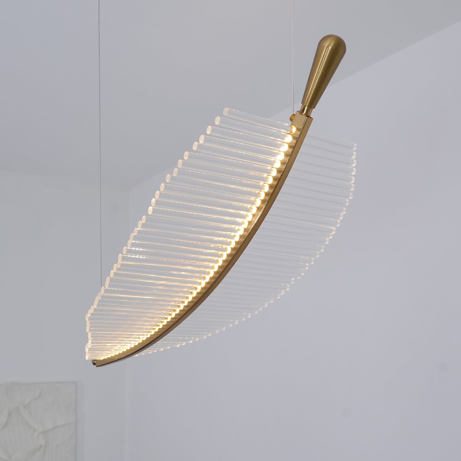 Lustra Chandelier Leaf Acrylic Gold Elegant Modern - Neutralighting