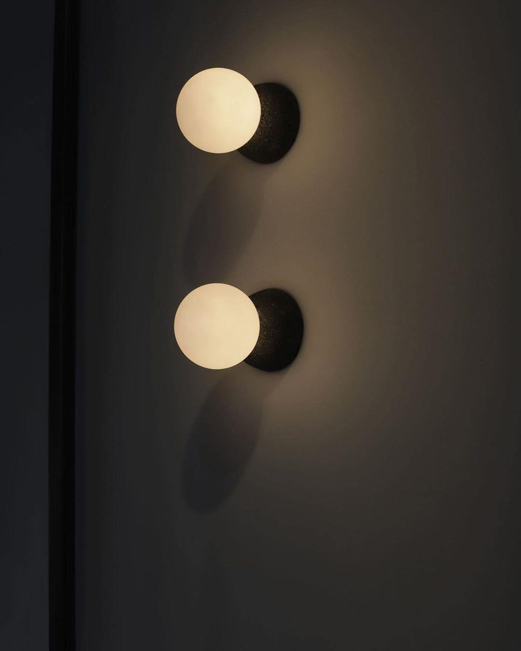 Lustra Applique Murale Béton Verre Opale - Neutralighting