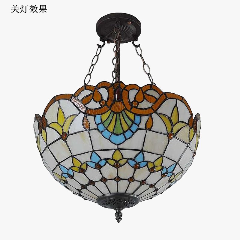 Lustre — Baroque en verre coloré pour éclairage élégant