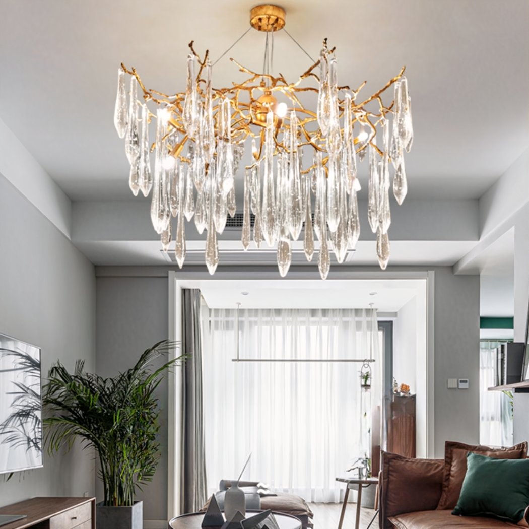 Lustre — Goutte d’eau dorée en cristal au design moderne
