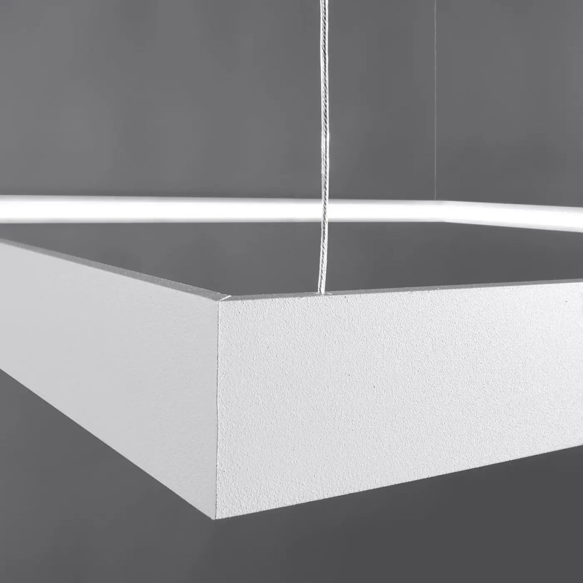 Lustre Nelya