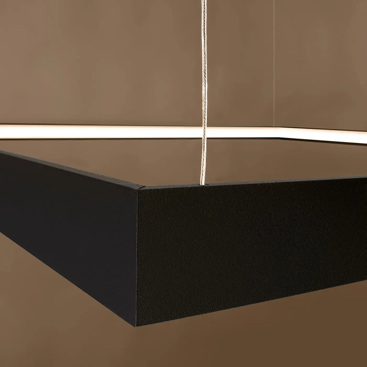 Lustre Nelya