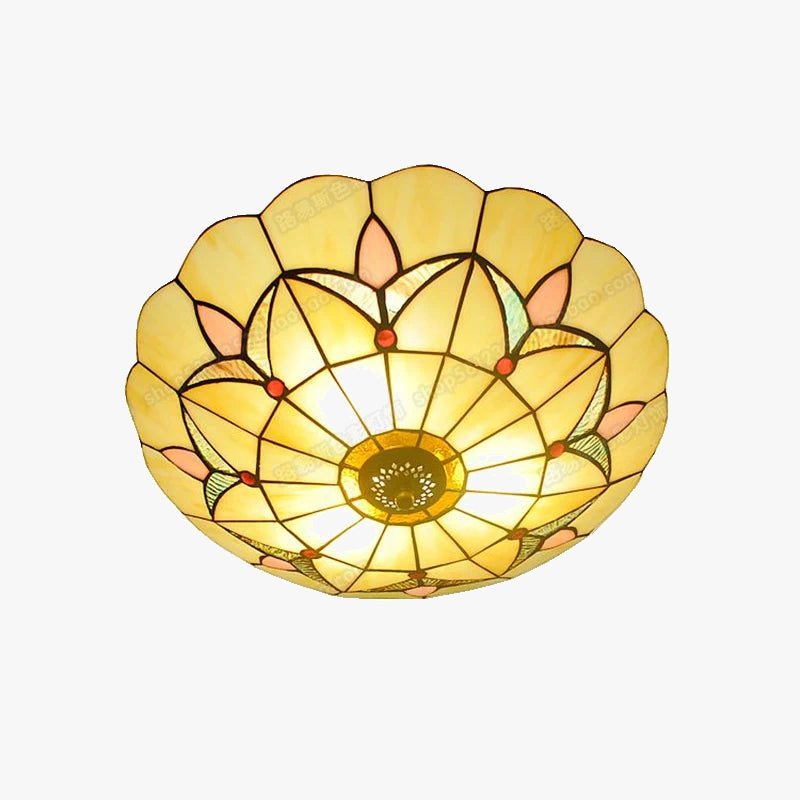 Plafonnier antique en verre style tiffany pour décoration moderne Pierre Rumeur - Jeux de Reflets & Harmonie Intérieure