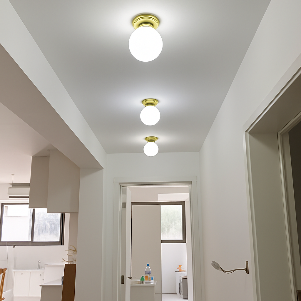 Plafonnier moderne en verre pour un éclairage élégant Arsène Halo - Reflets Délicats & Élégance Visuelle