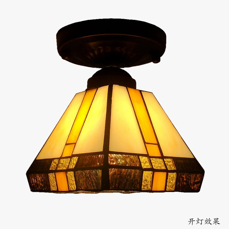 Plafonnier — Rétro en verre tiffany pour intérieur élégant