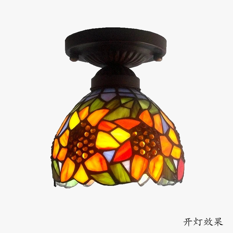 Plafonnier — Rétro en verre tiffany pour intérieur élégant