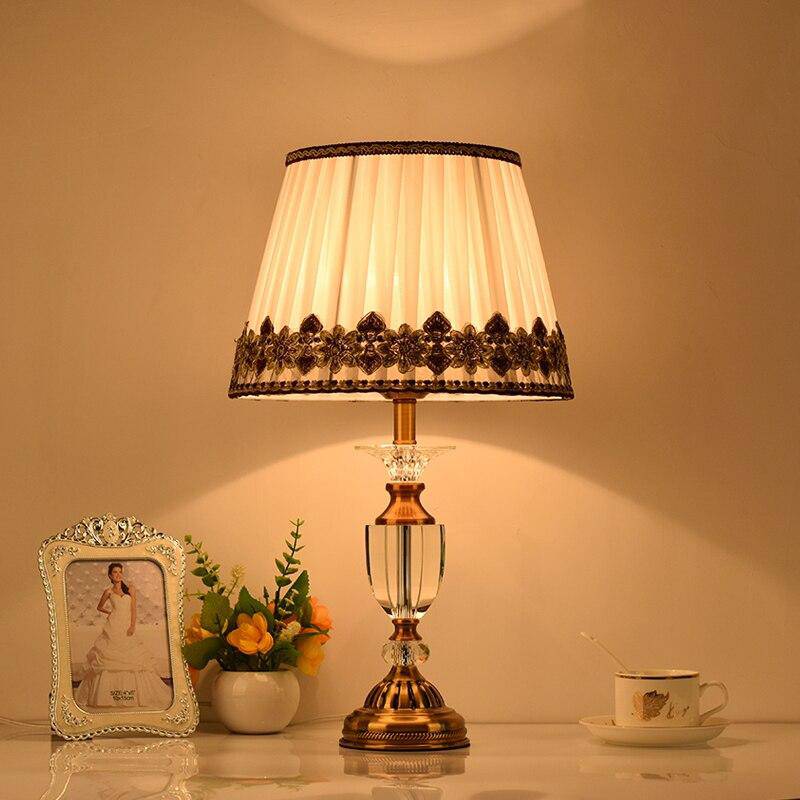 Lampe à poser rétro LED en verre cristal et abat-jour tissu