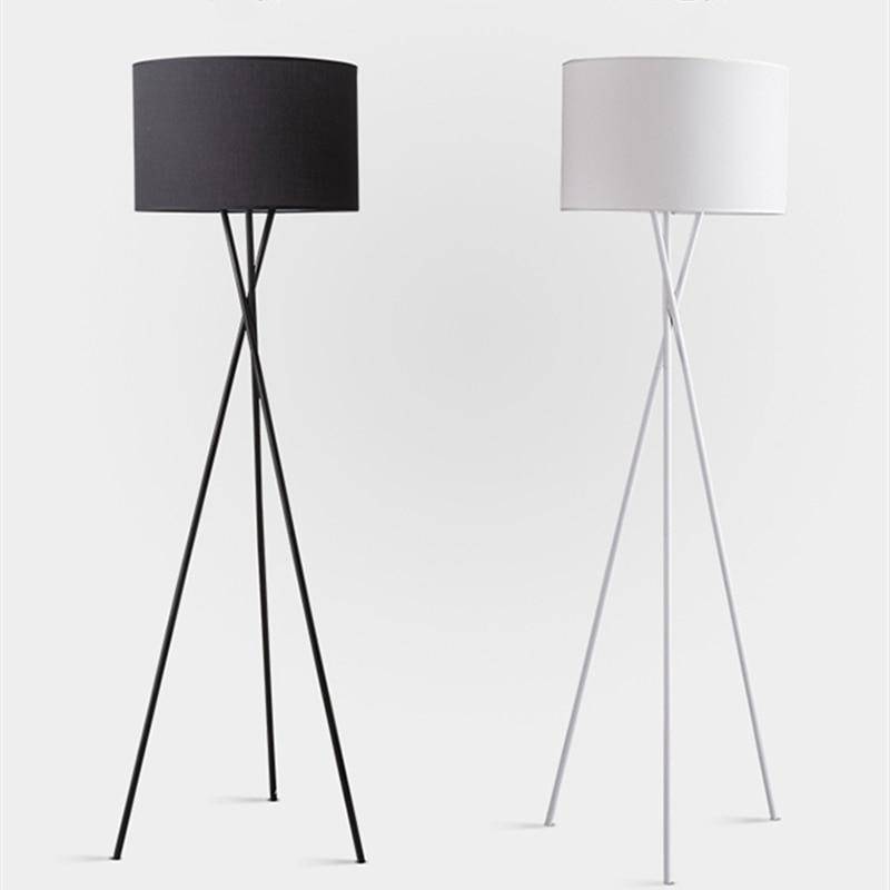 Abat-jour — Design LED tripod avec abat-jour en tissu noir ou blanc