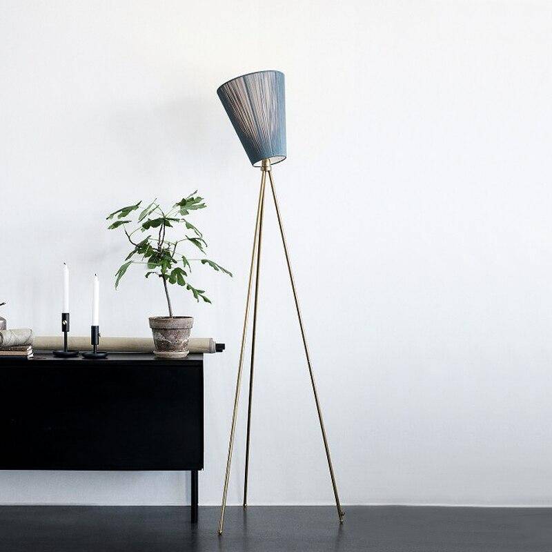 Lampadaire — Design LED en fer tripode Creative