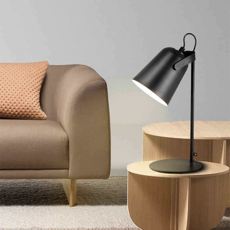 Lampe de bureau moderne avec abat-jour cylindrique coloré Ullysa