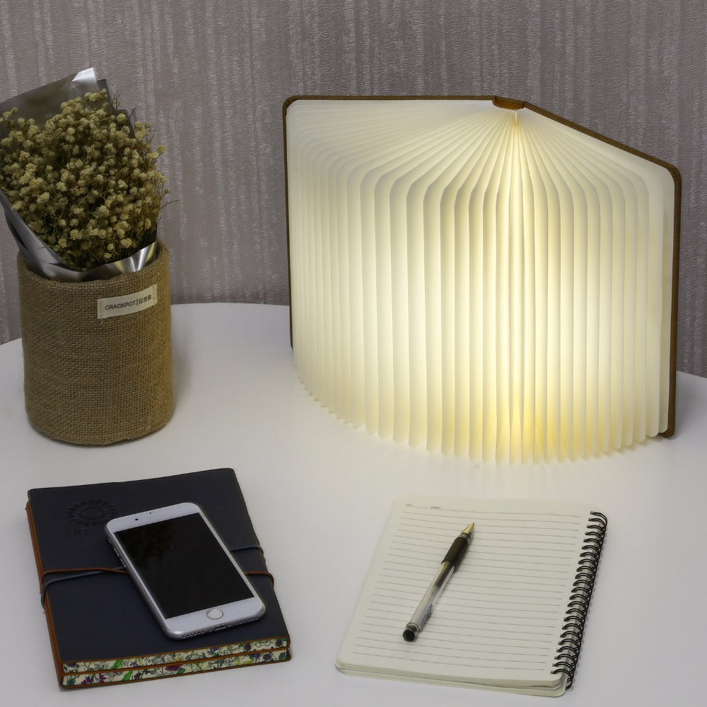 Lampe à poser — Livre décoration